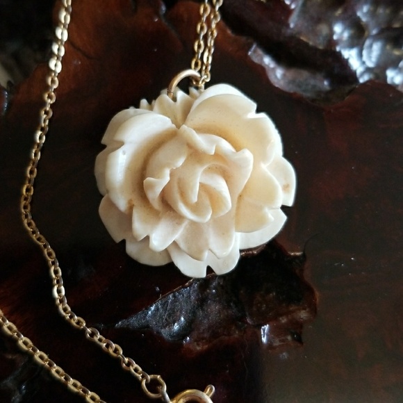 Deeply Carved Ivory Rose Necklace 